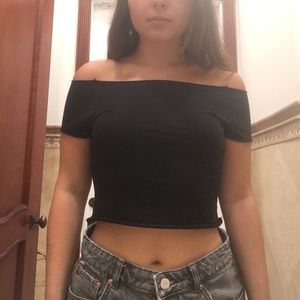 black crop top and white crop top. U GET BOTH